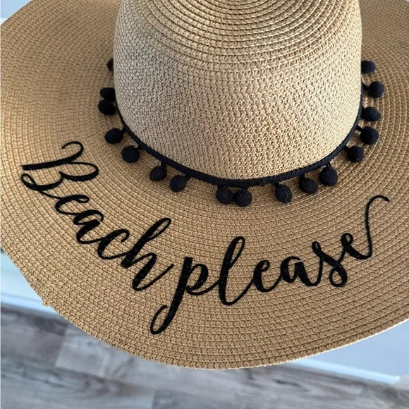 Wide Brim Straw Sun Hat with Black Pom Trim - Beachplease BNWOT - Picture 3 of 6